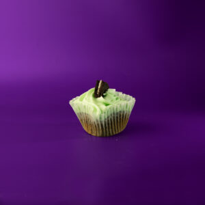 Grasshopper cupcake